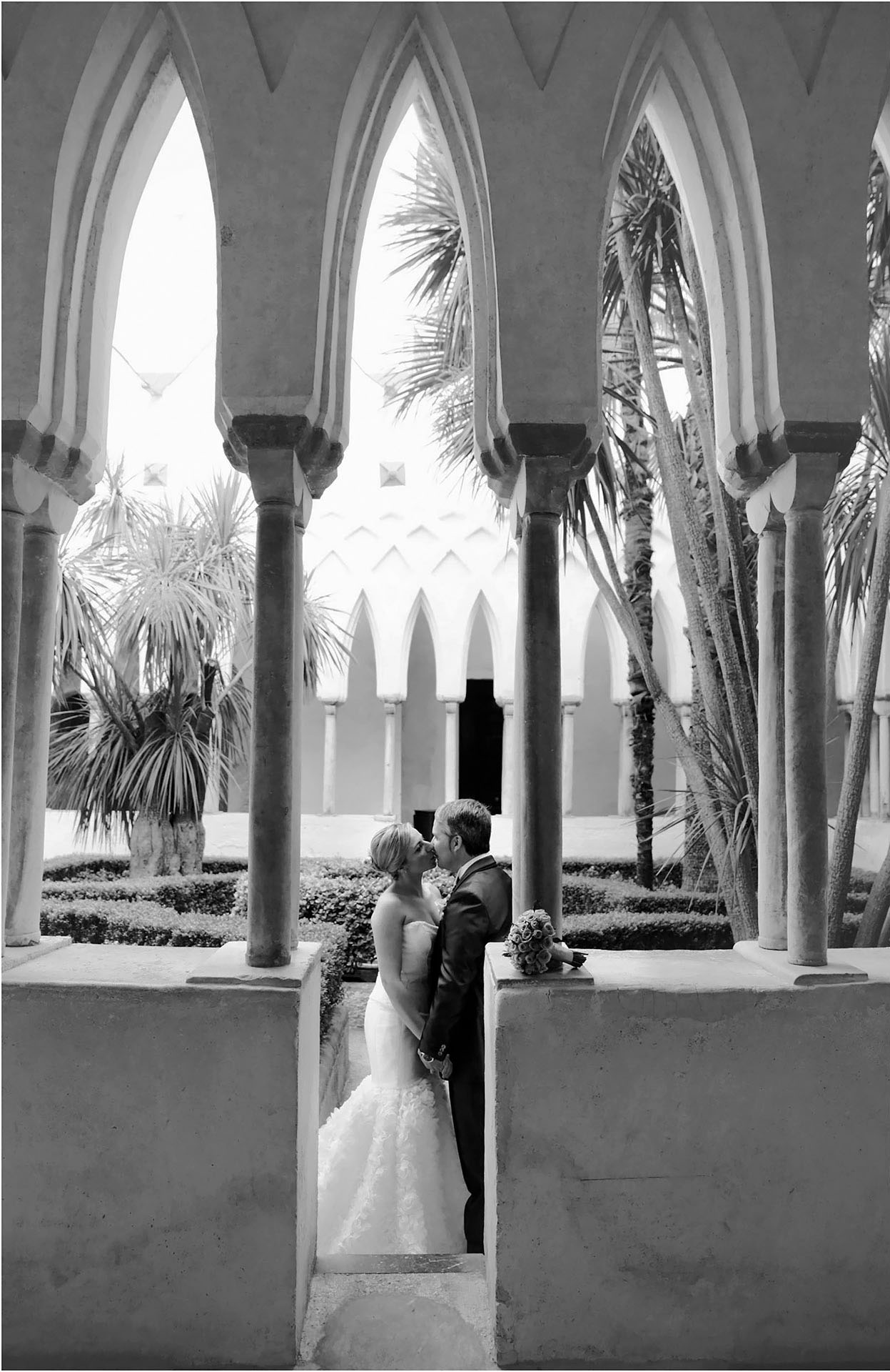 Matrimonio Costiera Amalfitana Hotel Santa Caterina Location Duomo Chiesa Cathedral Chiostro Del Paradiso Cloister of Paradise Claudia Francese Photography Sisters